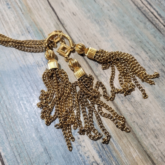 Vintage TRIFARI Multi chain dangle tassel Necklace. - Picture 11 of 11